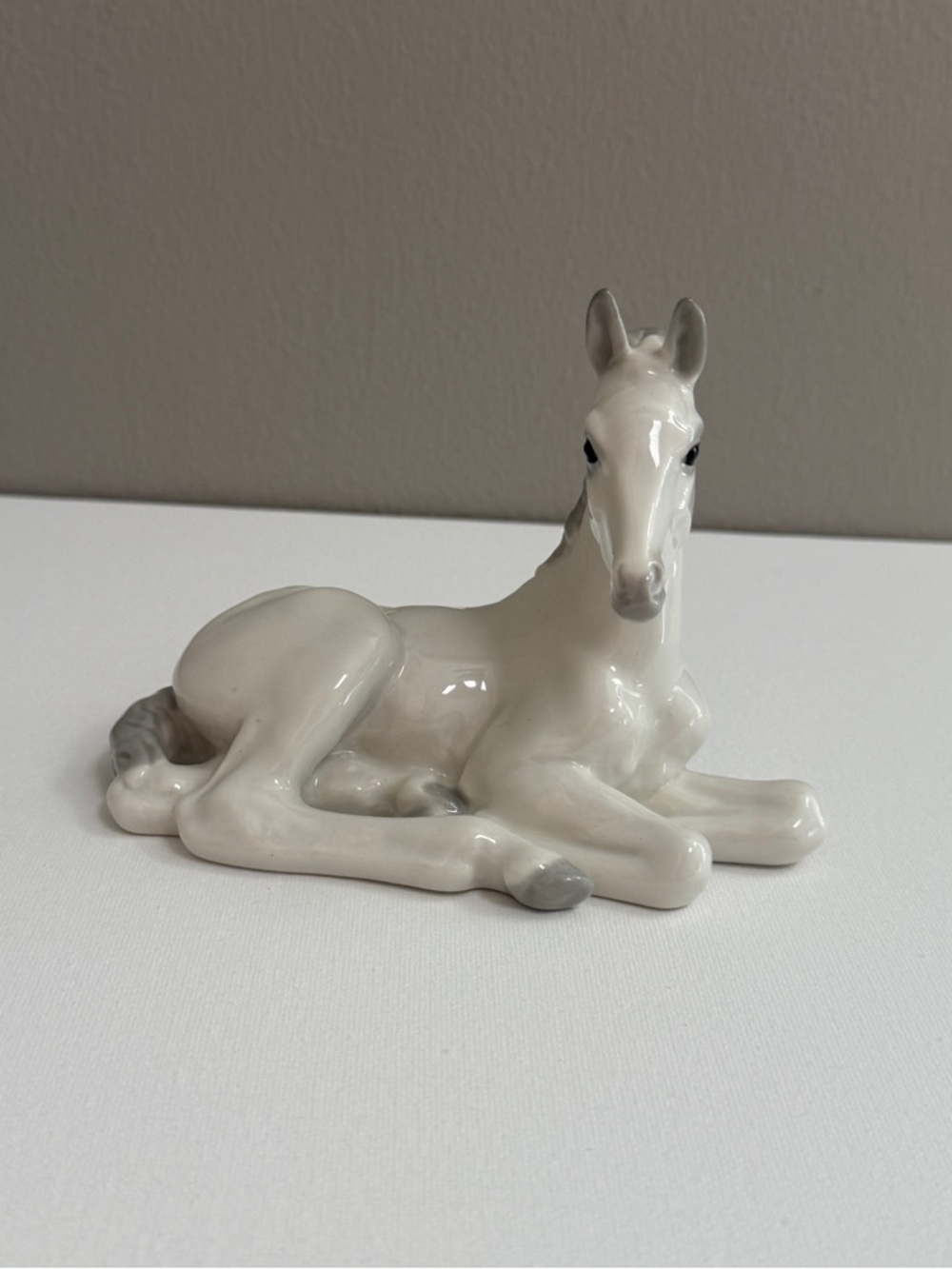 Lomonosov Reclining Foal Fine Bone China Figure marked USSR - Picture 5 of 11
